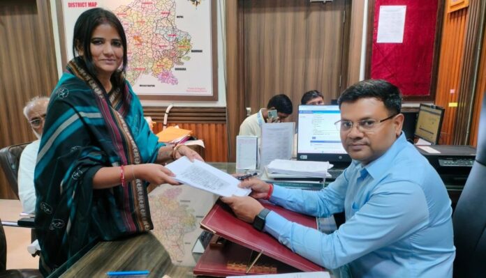 Bihar: कल रोईं...आज किया टिकट बिक्री के खेल का खुलासा; जानें कौन हैं RJD पर आरोप लगाने वालीं रितु जायसवाल