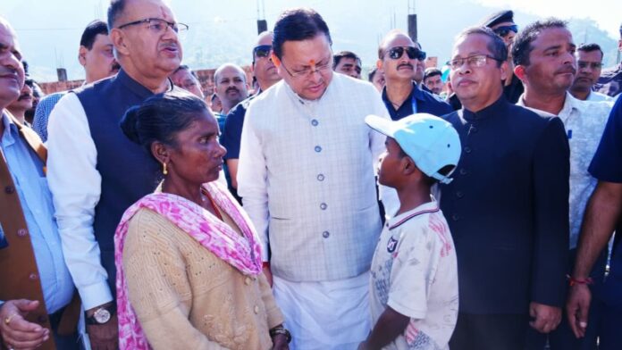 Uttarakhand: आपदा में उजड़े मजाड़ा के लोगों संग मनाई सीएम धामी ने दिवाली, अमर उजाला ने उठाई थी गांव की पीड़ा