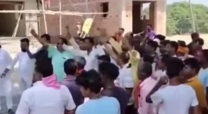 Bihar Election: भाजपा प्रत्याशी मैथिली ठाकुर के खिलाफ ‘गो बैक’ नारे का वीडियो वायरल, लोगों ने बताया पुराना