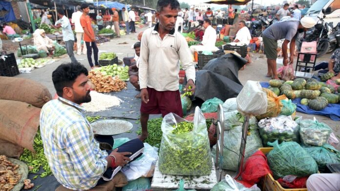 WPI: सितंबर में थोक महंगाई दर घटकर 0.13 प्रतिशत हुई, खाने-पीने की चीजों के भाव नरम पड़े