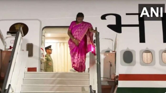 Murmu Ongala Visit: ऐतिहासिक दौरे पर अंगोला पहुंचीं राष्ट्रपति मुर्मू, भारत के किसी राष्ट्रपति की पहली यात्रा
