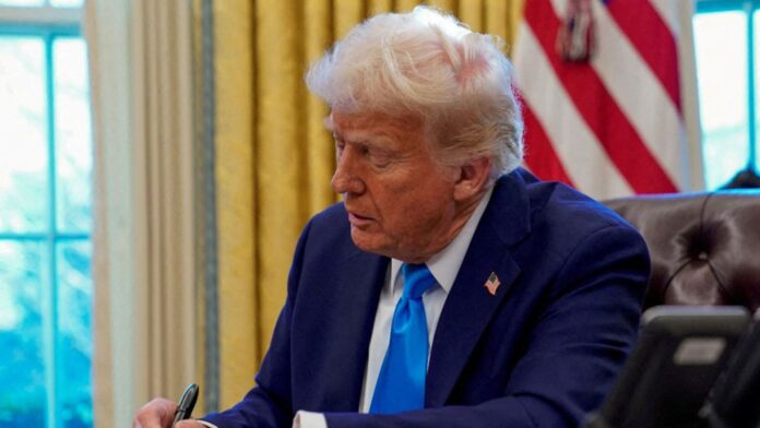 US: अमेरिका में अब प्रदर्शनकारियों पर कार्रवाई करना होगा आसान, ट्रंप प्रशासन ने तेज की नई नियमावली