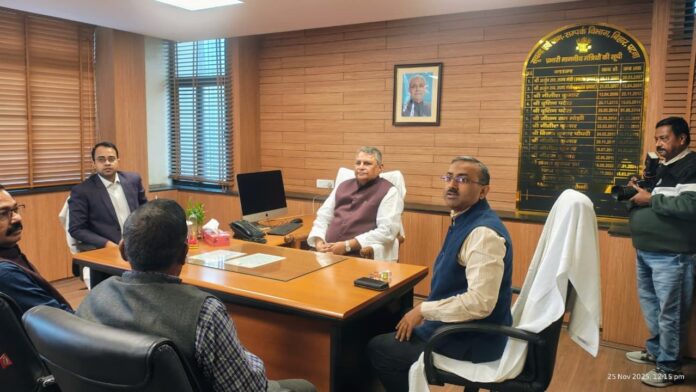 Bihar: मंत्री विजय चौधरी ने संभाली सूचना-जनसंपर्क विभाग की कमान, कहा- योजनाओं को लोगों तक पहुंचाना ही लक्ष्य