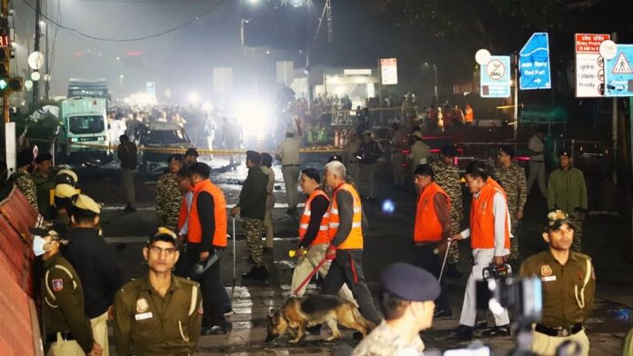 दिल्ली धमाके के बाद नेटिजन्स भड़के: 'ऑपरेशन सिंदूर 2.0' हुआ ट्रेंड, यूजर बोले- इसमें PAK का हाथ, अब बर्दाश्त..