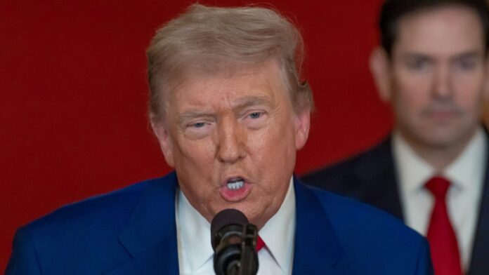 US: ट्रंप-मादुरो में तनाव बढ़ा, अमेरिकी राष्ट्रपति बोले- पूरी तरह बंद किया जाएगा वेनेजुएला का हवाई क्षेत्र