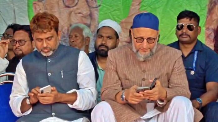 Bihar Politics: हार के बाद भी ओवैसी का शक्ति प्रदर्शन, बोले- बलरामपुर में ‘लाल’ किला ढह गया, रंग अब हरा हो गया