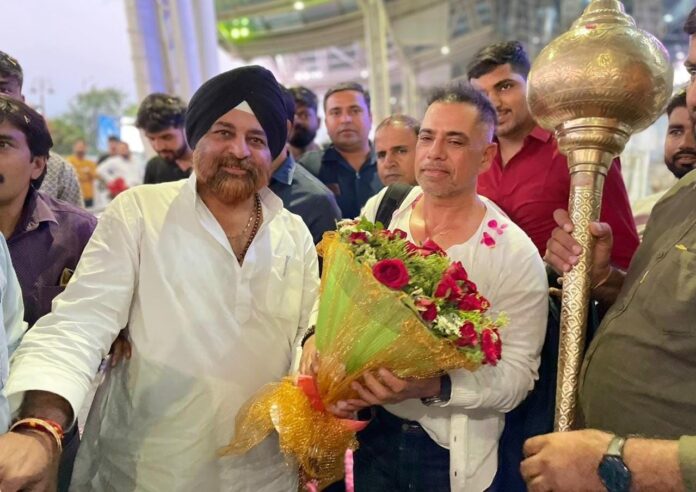 Indore:  राॅबर्ट वाड्रा बोले-देश में भेदभाव की राजनीति नहीं होना चाहिए