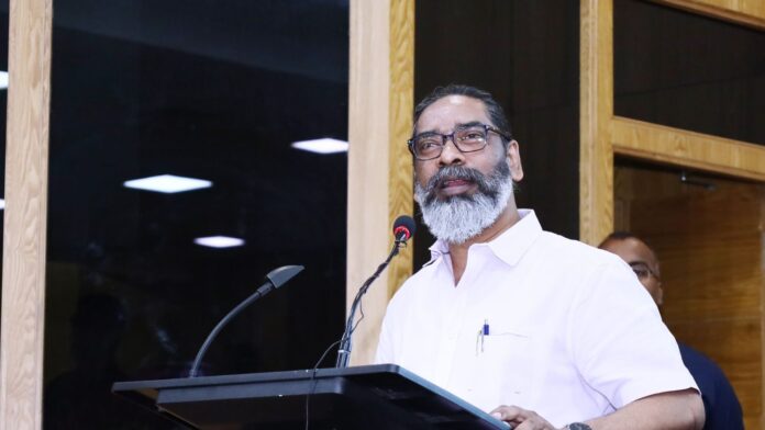 Jharkand: ईडी समन और कोर्ट सुनवाई के बीच सीएम हेमंत सोरेन का अचानक दिल्ली दौरा, सियासी चर्चाओं ने पकड़ी रफ्तार