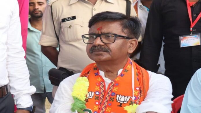 Bihar Election : इविवि के छात्र सुजीत ने दरभंगा की बाैराम विस सीट पर लहराया परचम, आईआरएस में भी हुए थे चयनित