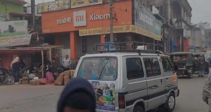 Bihar News: भीषण ठंड के बीच प्रशासन के आदेश की अनदेखी, निजी स्कूलों पर उठे सवाल