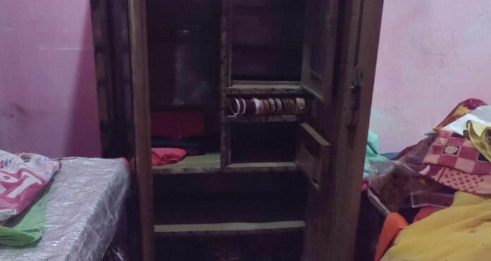 Bihar News: लाखों की चोरी ने हिला दिया छपरा, घरों में तोड़फोड़ और गहनों की लूट