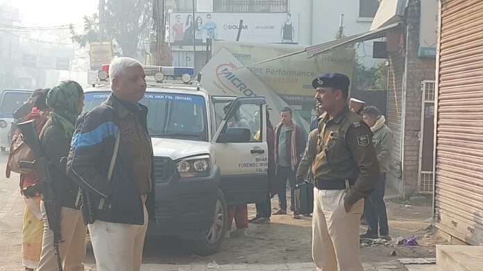 Bihar News: एटीएम को गैस कटर से काटा, फिर नकदी निकालकर फरार हो गए आरोपी; अब सीसीटीवी फुटेज खंगाल रही पुलिस टीम