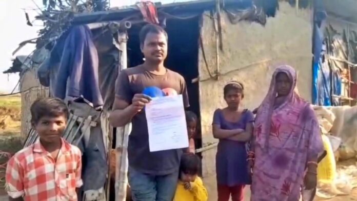 कैसे हुई जीविका योजना की राशि भेजने में गड़बड़ी: महिलाओं के बजाय पुरुषों के खातों में पहुंची रकम, लौटाने के नोटिस से परिवार परेशान