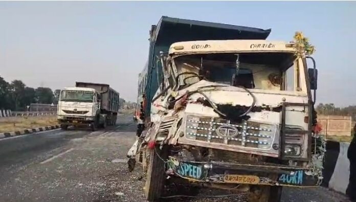 Bihar: जहानाबाद में भीषण सड़क हादसा, तेज रफ्तार बोलेरो डिवाइडर से टकराकर हाईवा से भिड़ी; दो चालक घायल