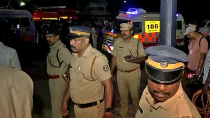 Kerala: संगीत कार्यक्रम में उमड़ी भारी भीड़, दम घुटने से छह लोग अस्पताल में भर्ती