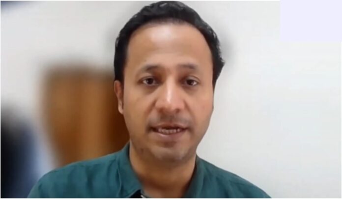 Bangladesh Violence: हसीना सरकार के पूर्व मंत्री का दावा; चुनाव टालने के लिए कराए जा रहे सुनियोजित दंगे