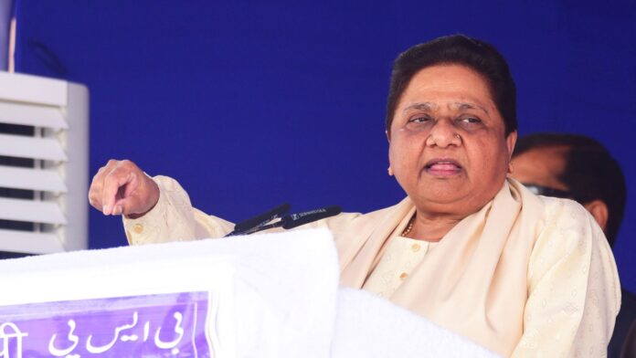 यूपी: मायावती ने पूछा कि अब तक दलित-आदिवासियों के अच्छे दिन क्यों नहीं आए? आंबेडकर को किया याद