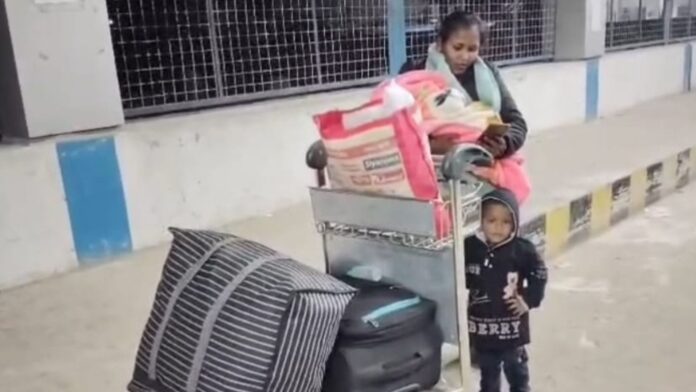 Bihar News: खराब मौसम ने हवाई सेवा पर लगाई रोक, आज सिर्फ दो विमानों ने दरभंगा एयरपोर्ट से भरी उड़ान