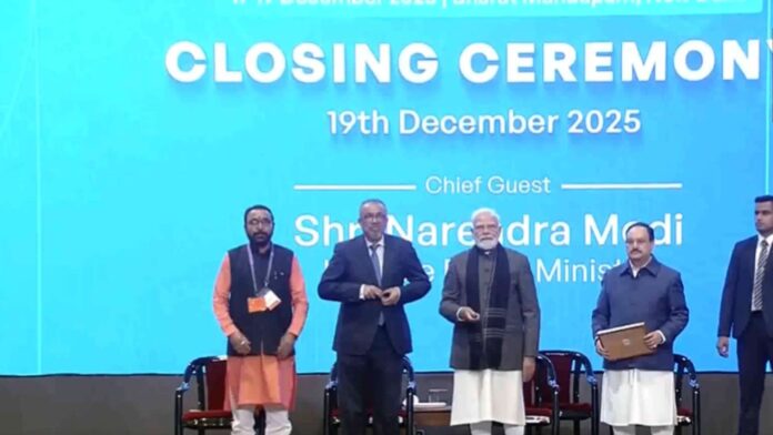 WHO: पारंपरिक चिकित्सा शिखर सम्मेलन का समापन, पीएम मोदी बोले- योग ने विश्व को दिखाया सामंजस्य का मार्ग
