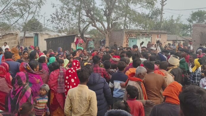 Bihar Crime : प्रेम प्रसंग के विवाद में युवक की नृशंस हत्या, चाकुओं से गोदकर उतारा मौत के घाट; इलाके में सनसनी